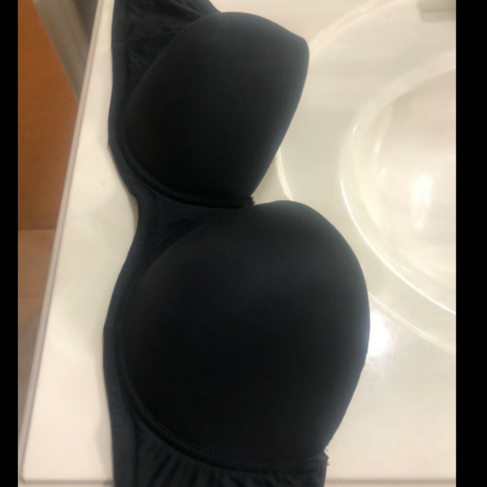 Black Strapless Bra - Size 40DD